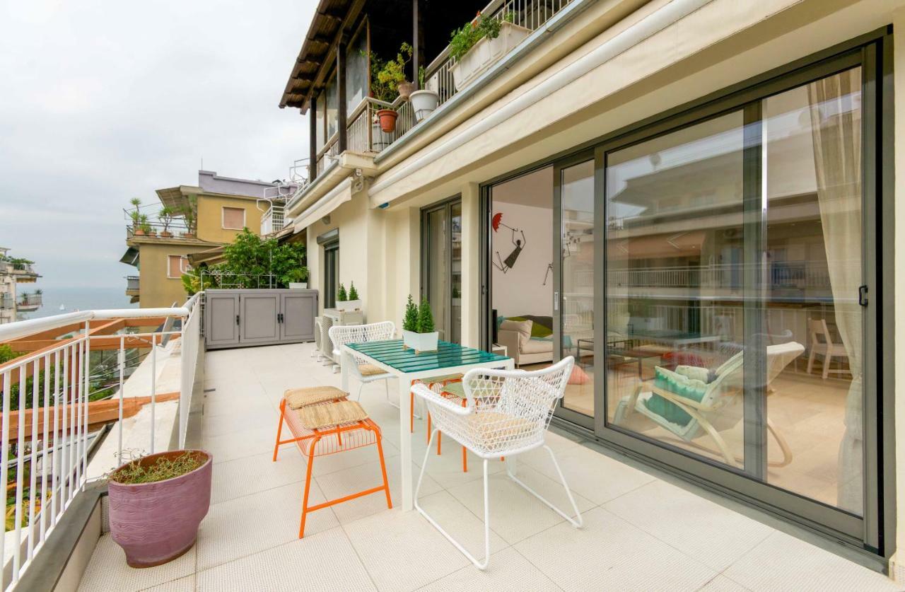 Stylish 3-Bedroom Apartment & Terrace Salonicco Esterno foto