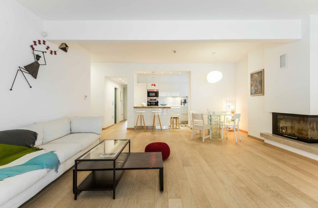 Stylish 3-Bedroom Apartment & Terrace Salonicco Esterno foto